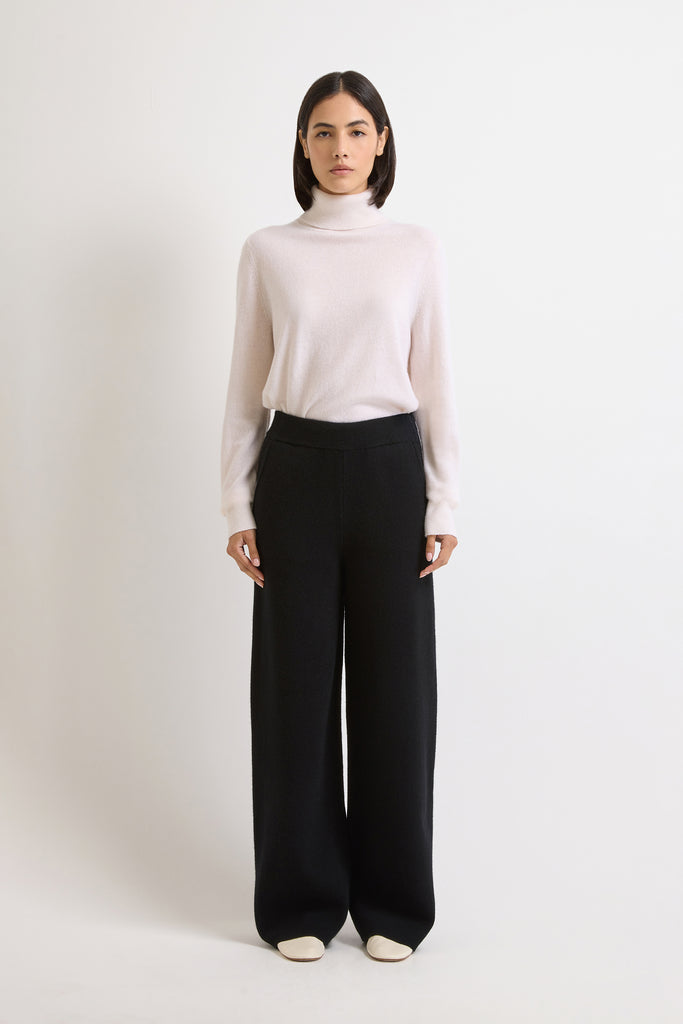 Black (599)