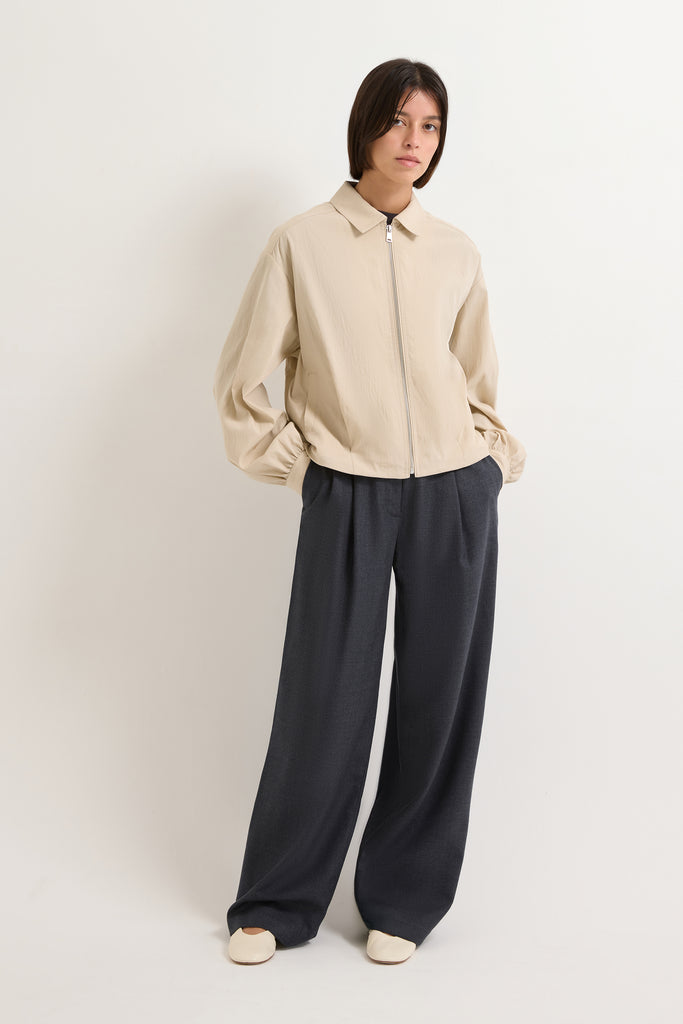 Neutral (013)