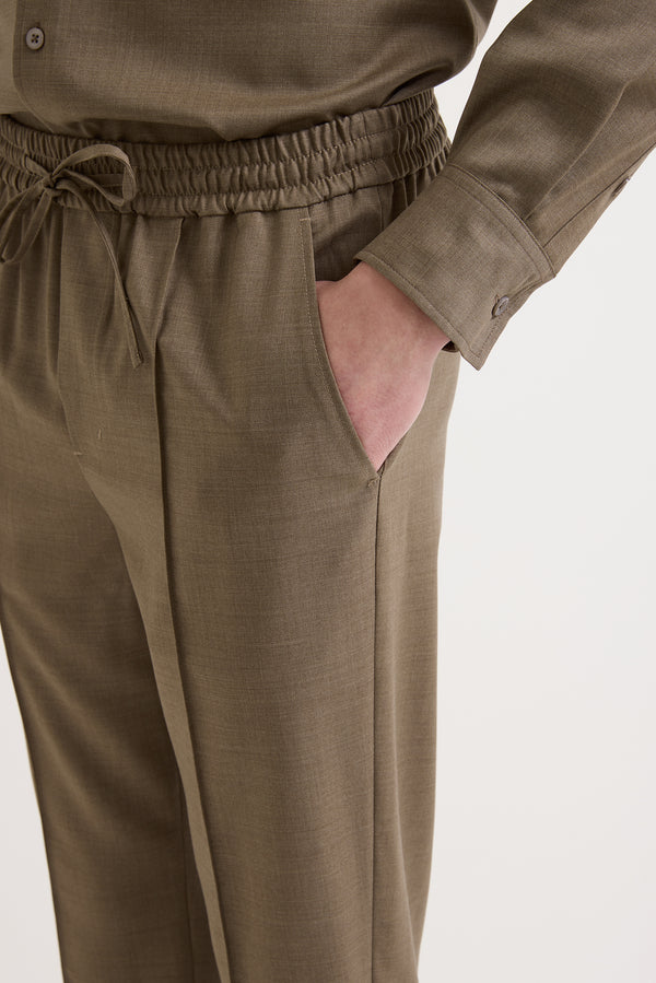 Taupe (486)