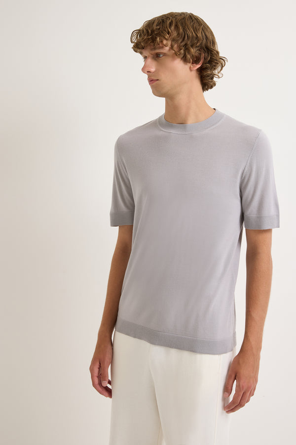 Grey (575)
