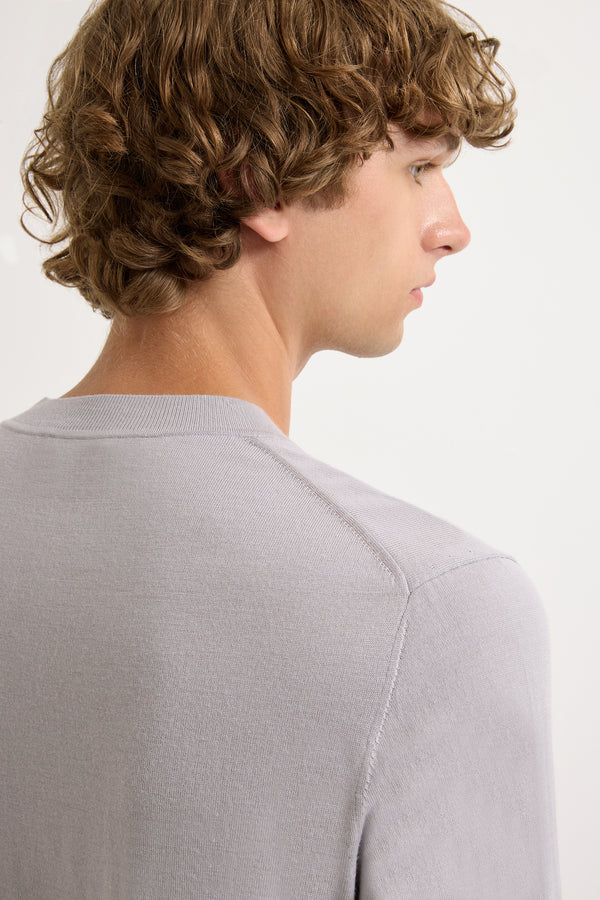 Grey (575)