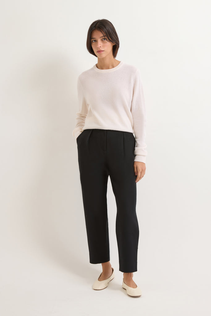 Black (599)