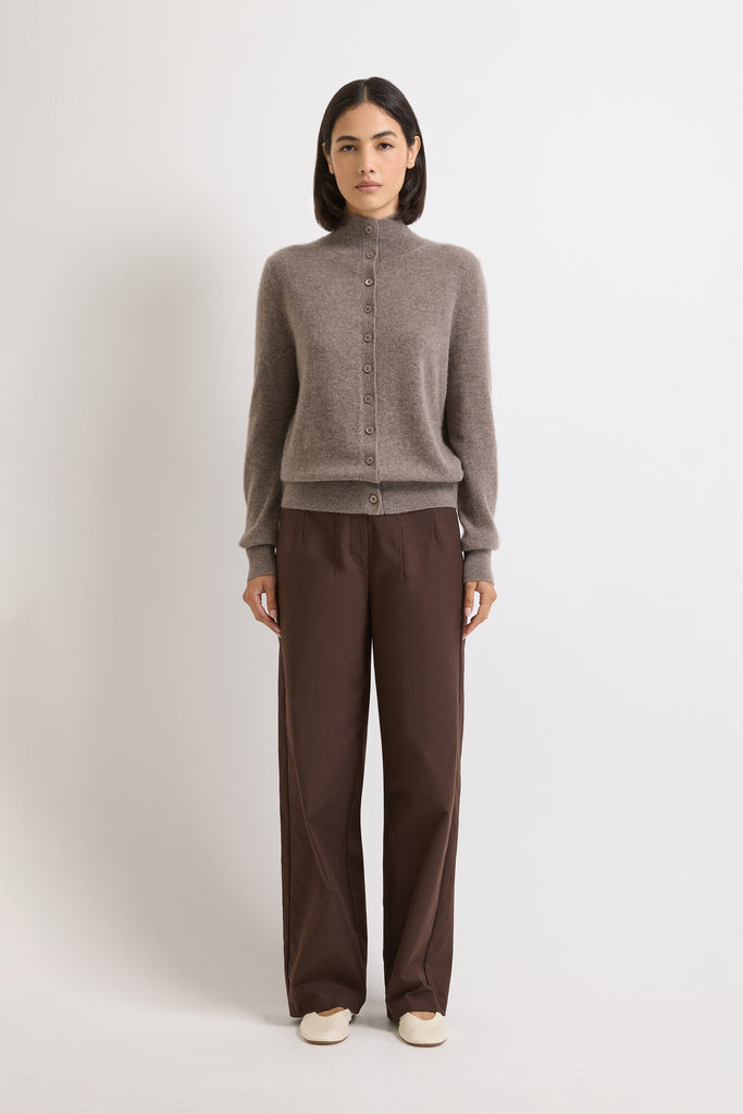 Taupe (486)