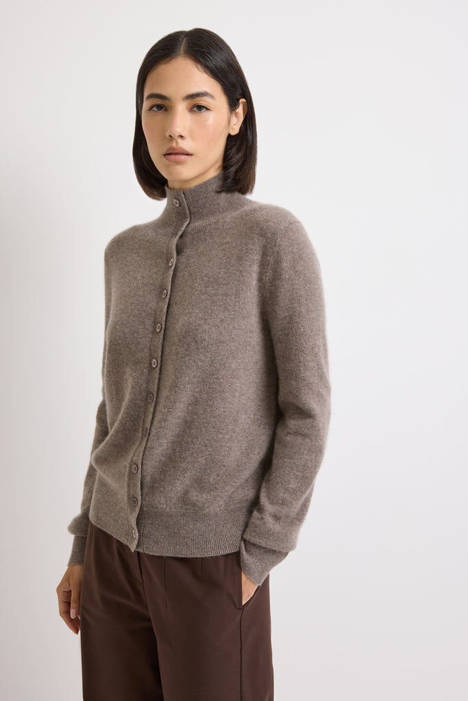 Taupe (486)