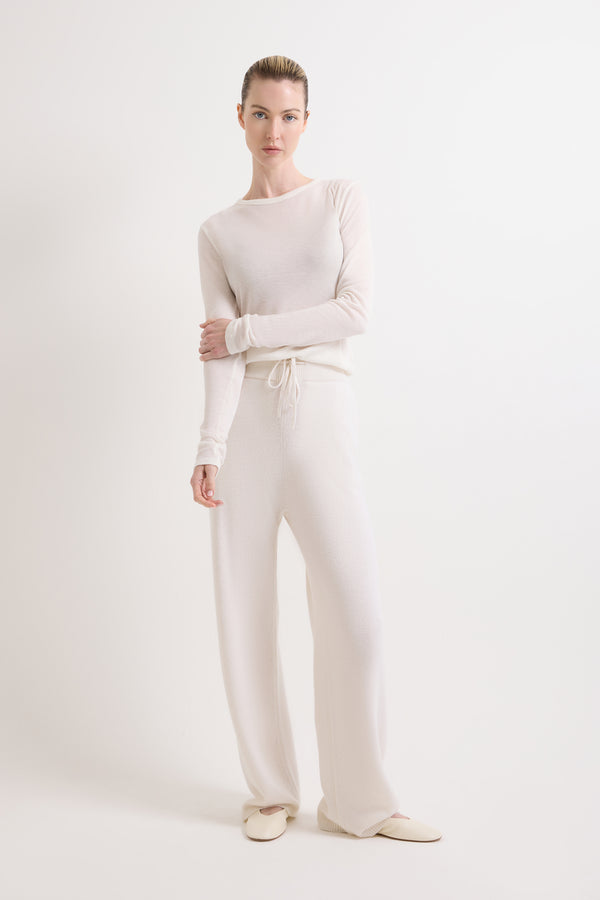 White (000)