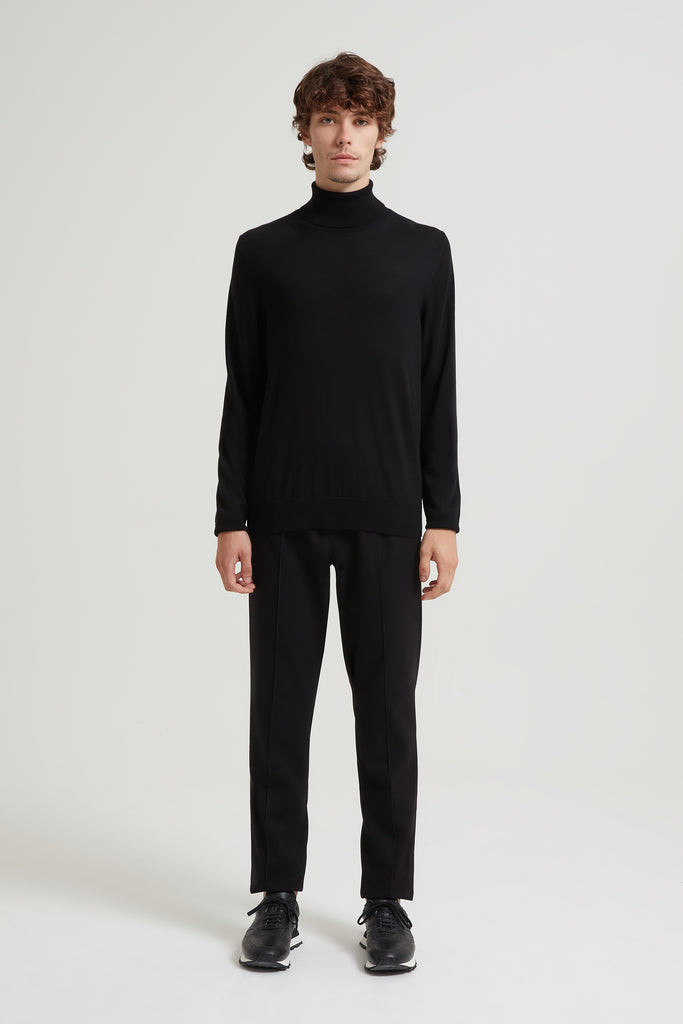 The Noble Wool Turtleneck